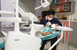 دکتر-طالبیان-پور-متخصص-دندانپزشکی-اطفال-در-شاهین-شهر