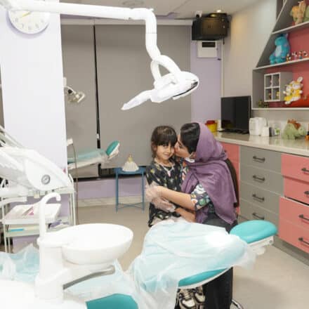 متخصص-دندانپزشک-اطفال-شاهین-شهر