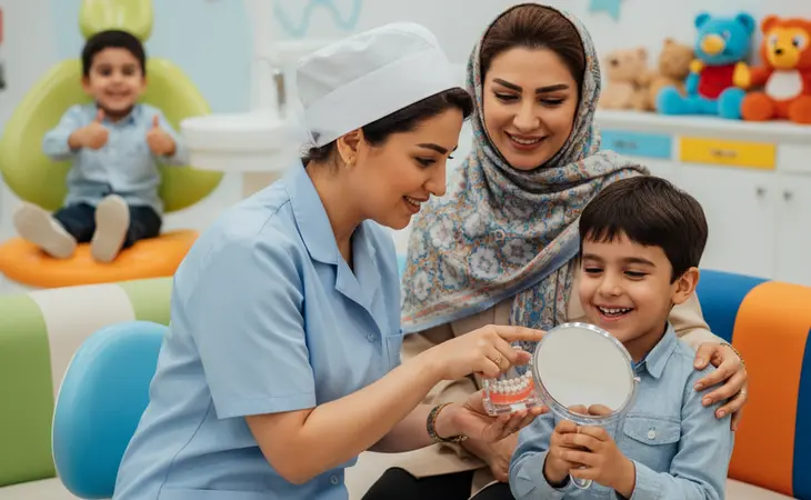 ارتودنسی دندان‌های شیری: آیا باید تا افتادن همه دندان‌ها صبر کرد؟ (راهنمای ۱۴۰۴) – تصویر ۱